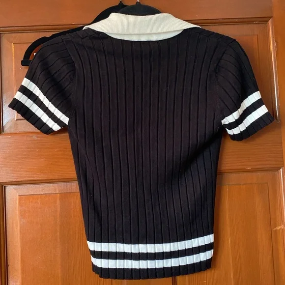 Hot Topic witchy Black Knit Top with embroidered Pentagram - Picture 3 of 3